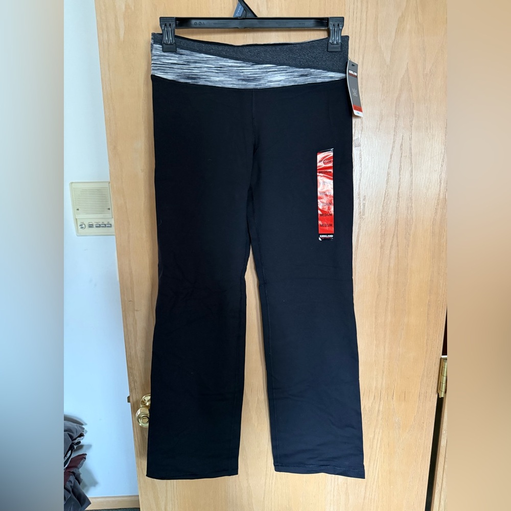 Kirkland Women’s Black Athletic Pants Size Medium Stretch